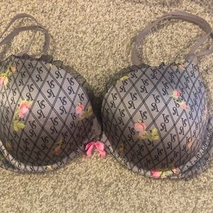 Very Sexy Push Up Bra Victoria’s Secret 32DD